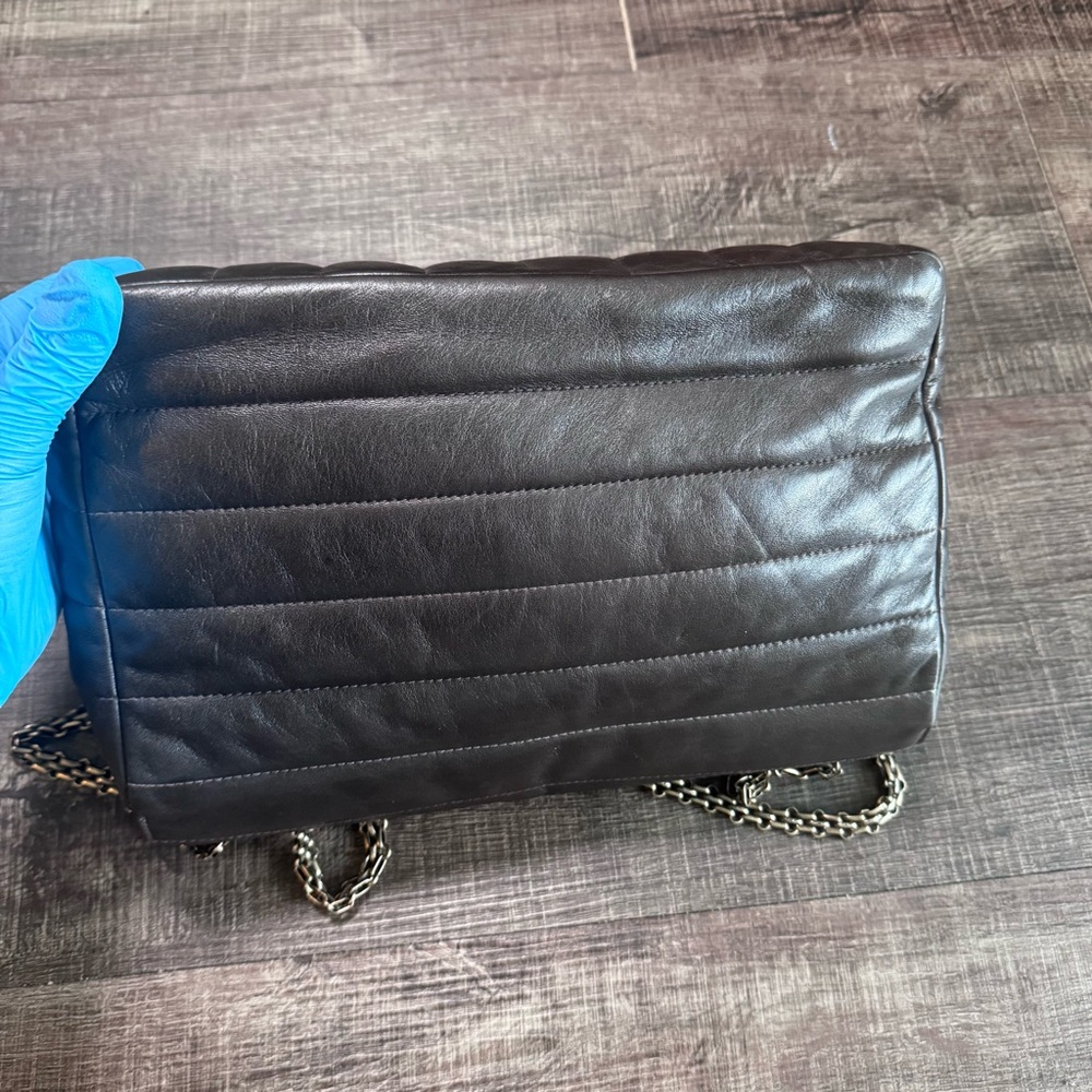 Chanel Vintage Shoulder Bag 💼 - Picture 5 of 16